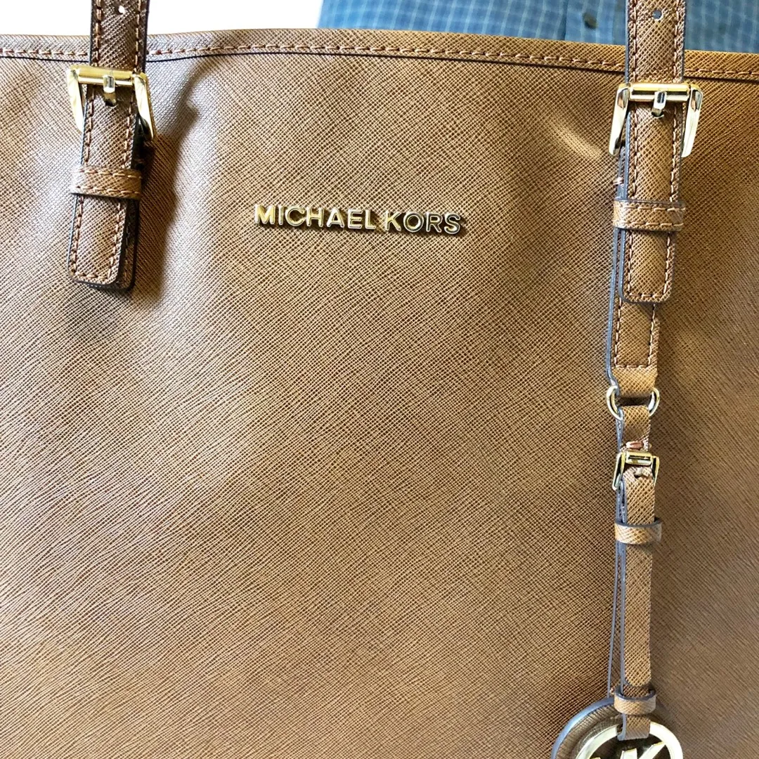 Michael Kors Leather Tote Bag With Laptop Compartment photo 3