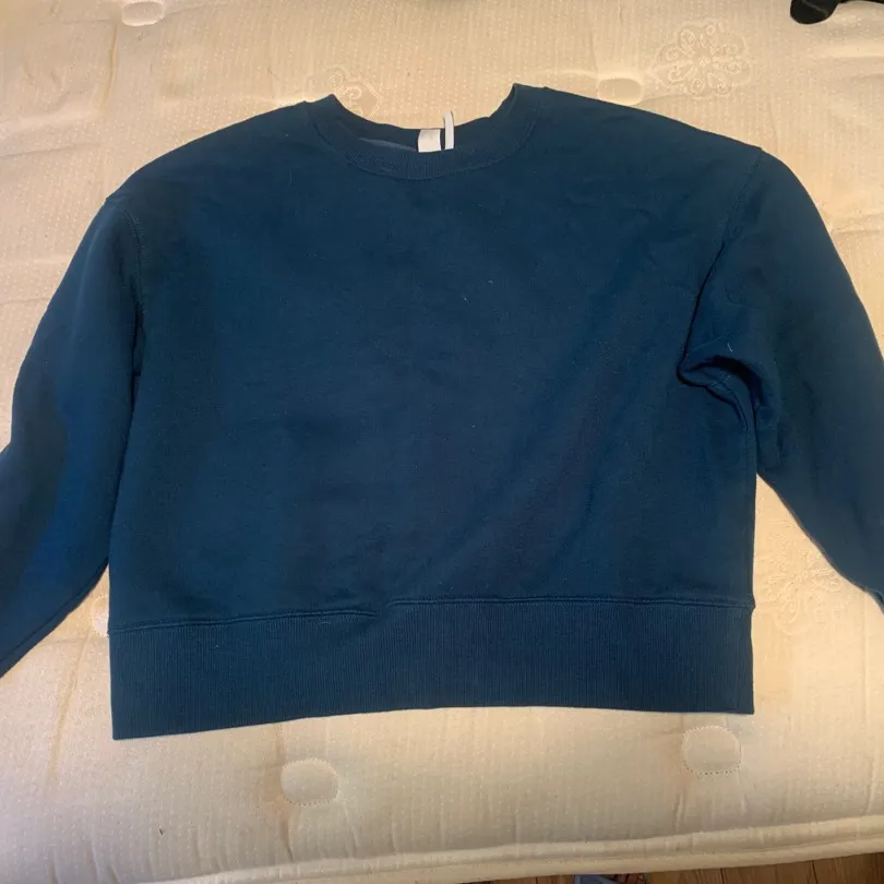 Simons Blue sweater photo 1