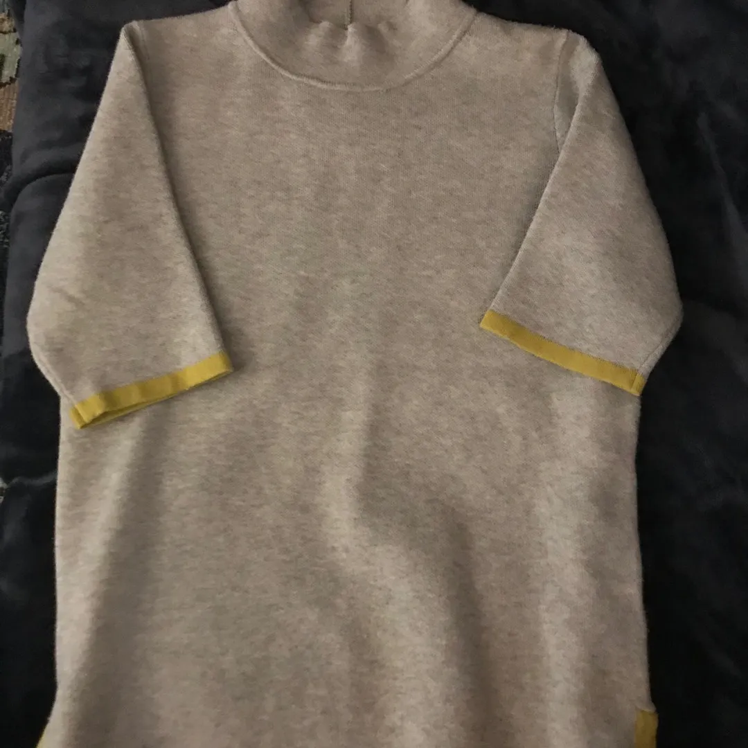 Grey Shirt/Sweater With Yellow Edges photo 1