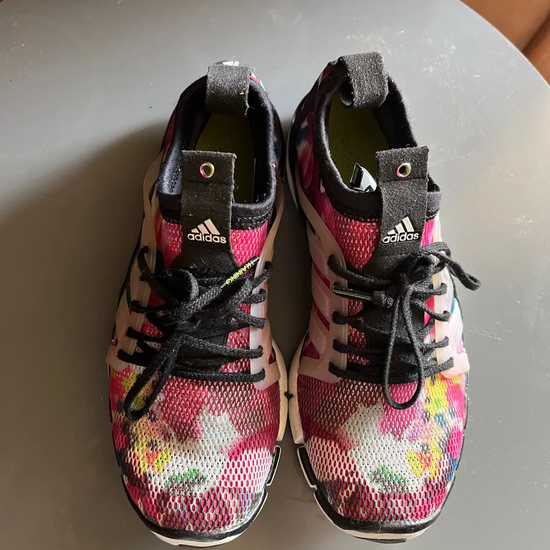 ADIDAS Training Pink Floral Running Shoes/Sneakers (Size 7) photo 1