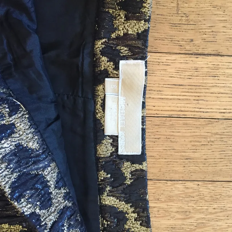 Michael Kors Leopard Print Skirt- Size 6 photo 3