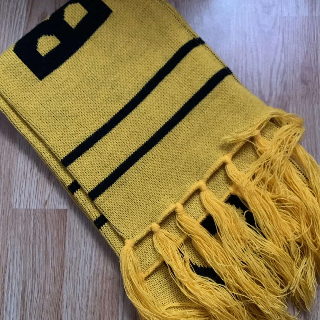 Yellow And Black Scarf photo 1