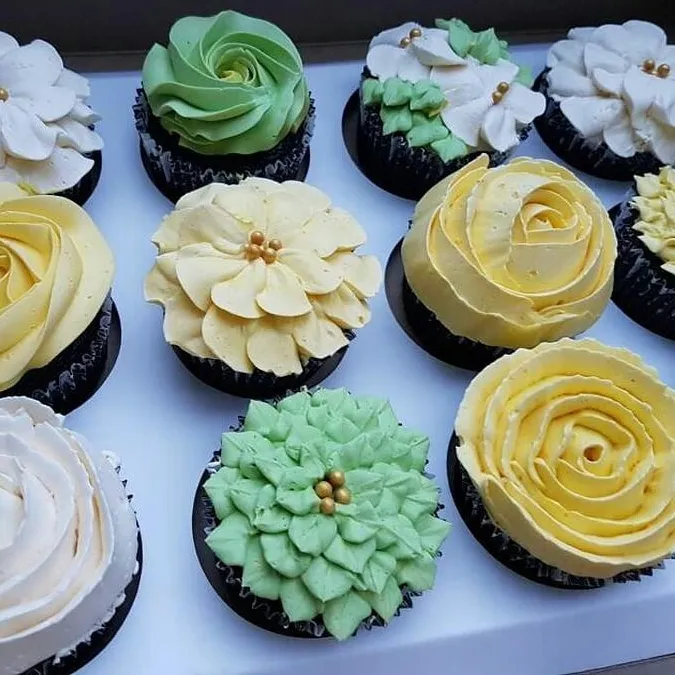 Floral Cupcakes photo 1