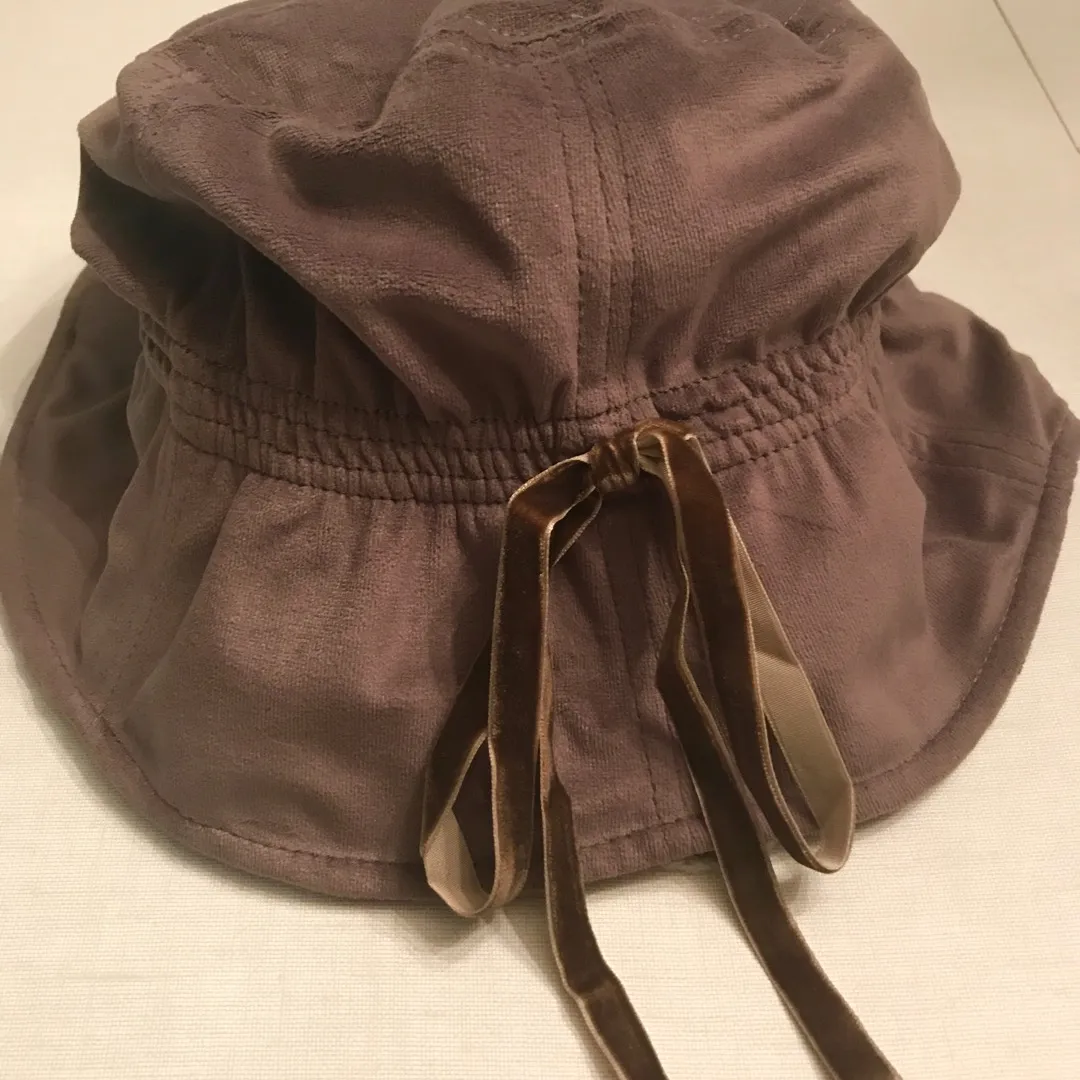 🆓 Brown Hat With A Ribbon photo 1