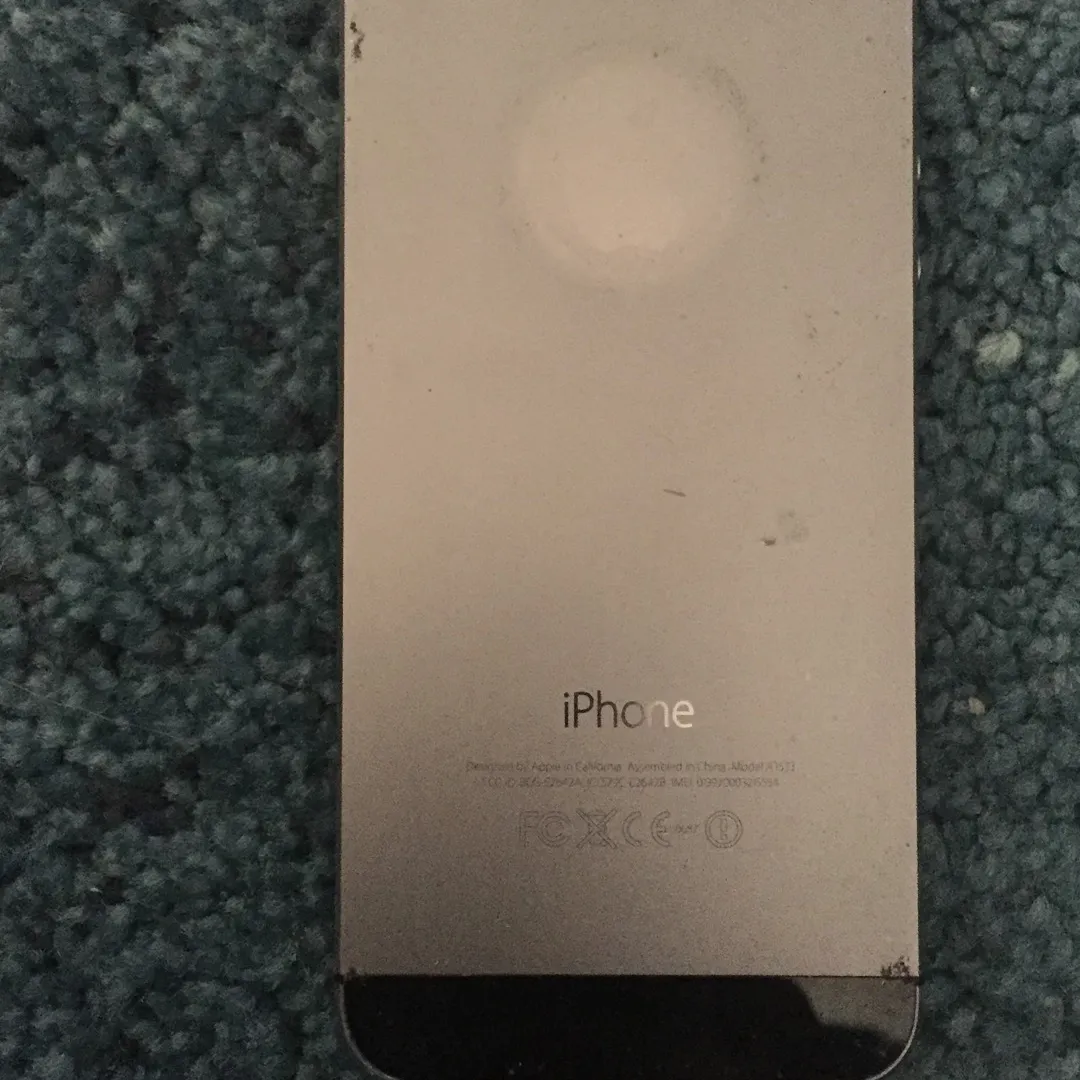 iPhone 5S with Box photo 3