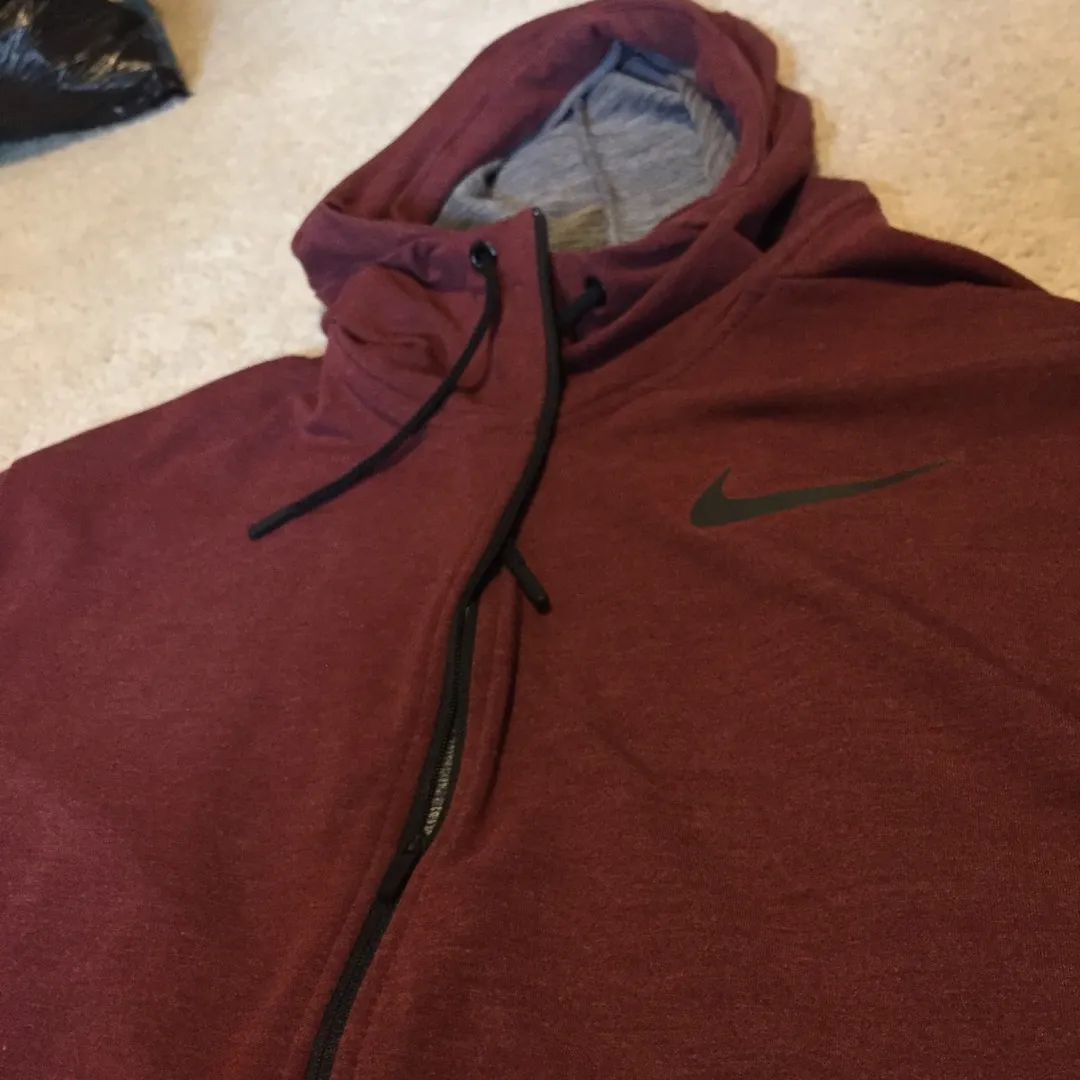 Nike Dri-Fit Sweater Size XL photo 4