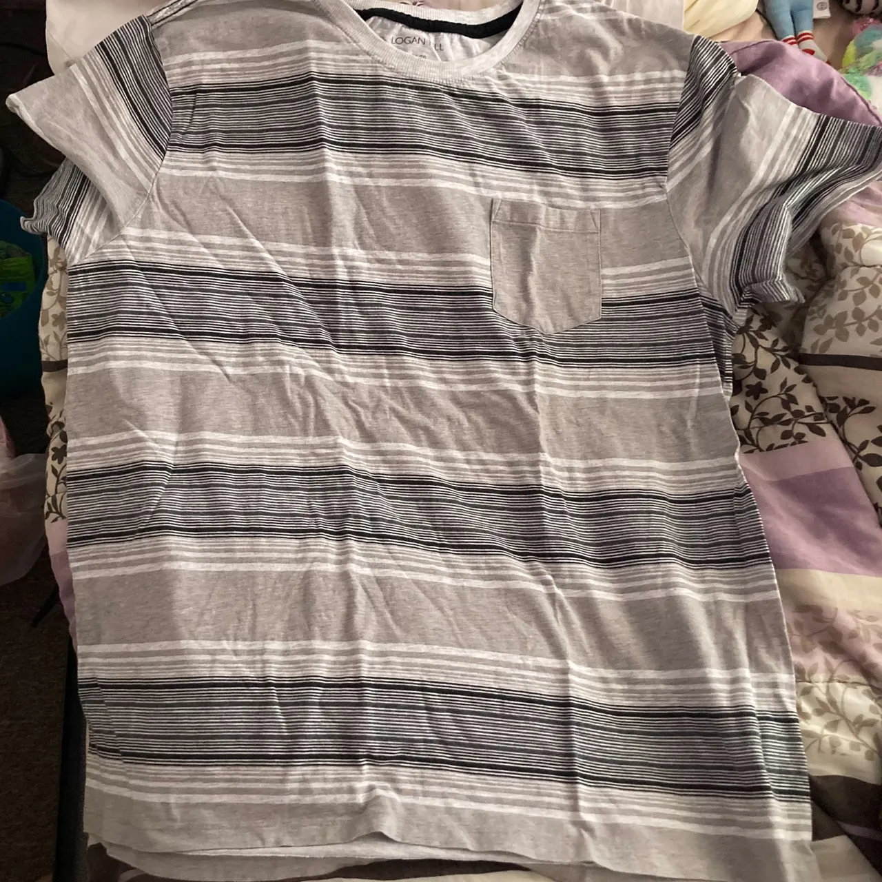 Beige/black/white striped tshirt photo 1