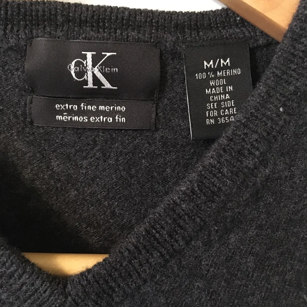 Calvin Klein Merino Wool Grey V Neck Sweater photo 3
