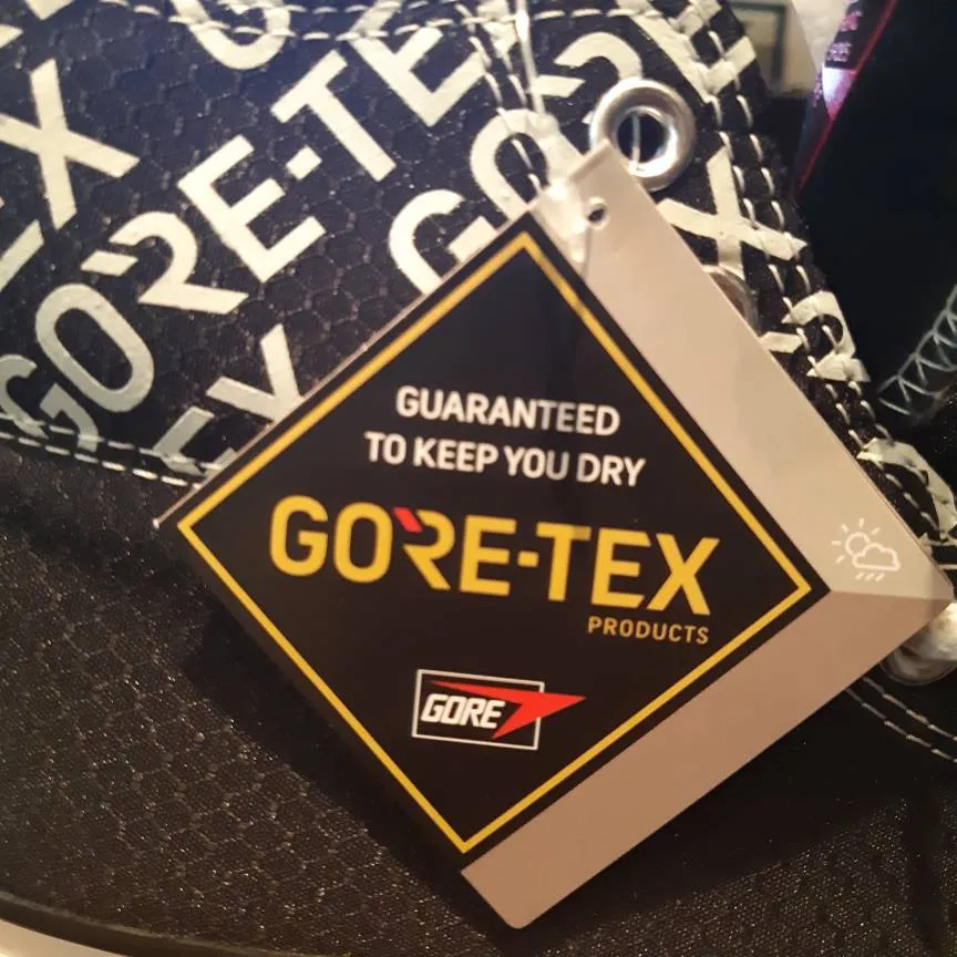 Brand New Gortex Converse 9 photo 7