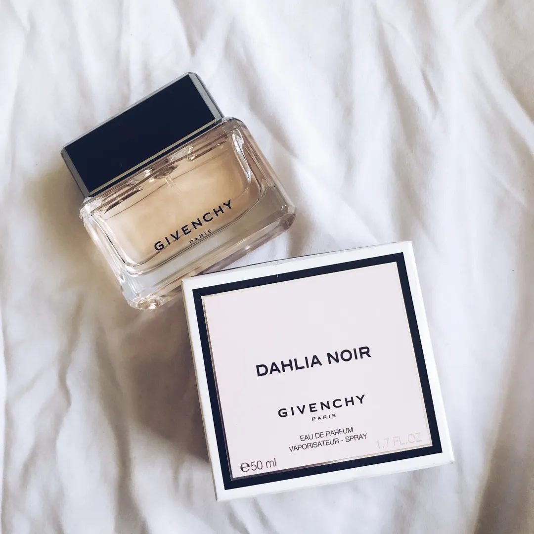 Givenchy Paris Dahlia Noir Perfume photo 1