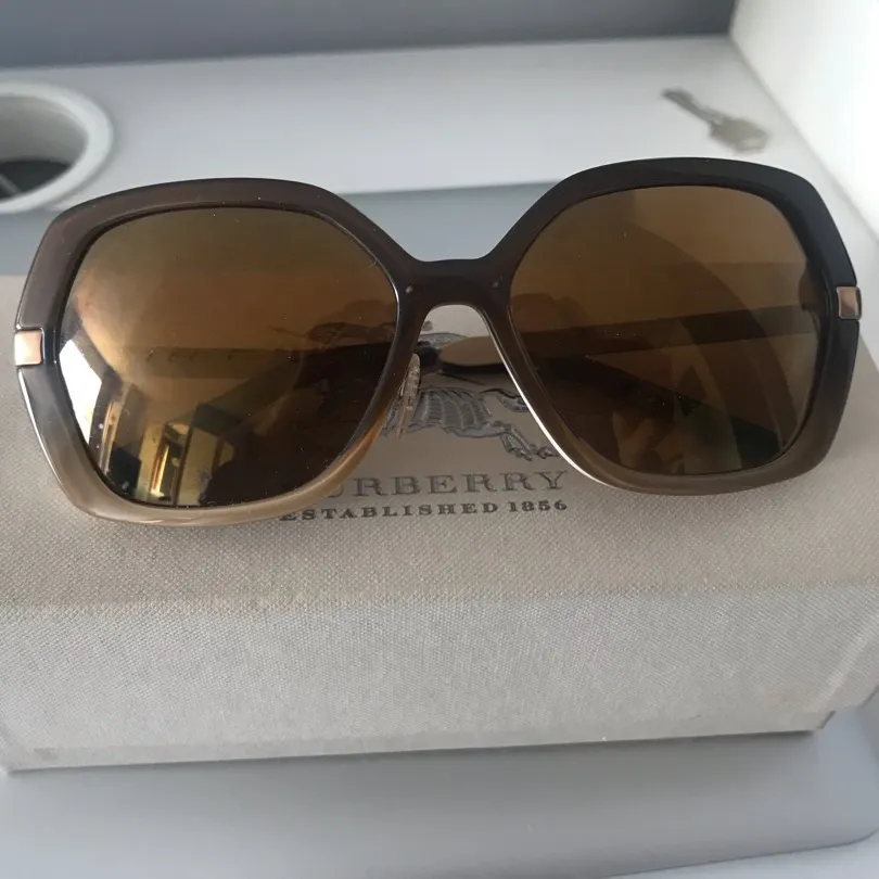 Burberry Sunglasses photo 4