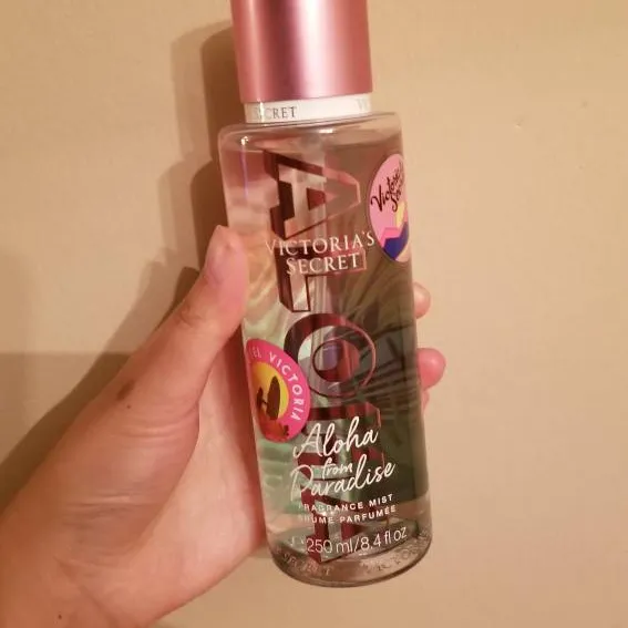 Victoria's Secret Aloha From Paradise Body Spray photo 1