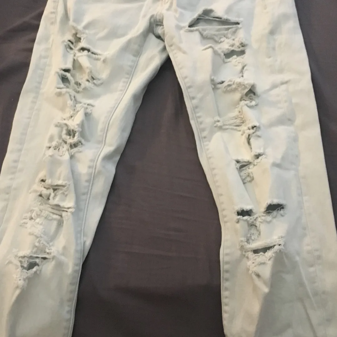 Worn once AE size 4 skinny jeans photo 1