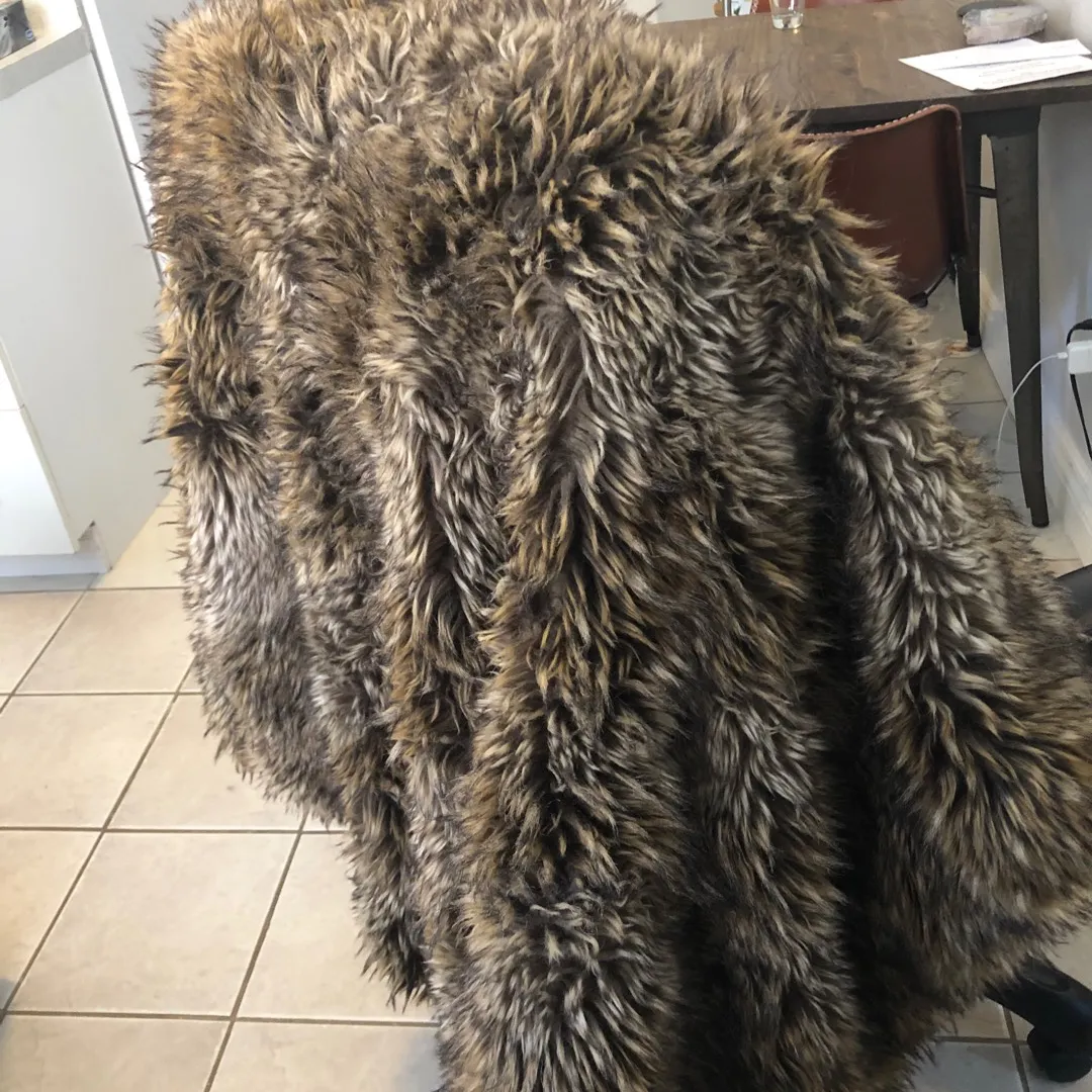 Fake Fur Blanket / Throw photo 1