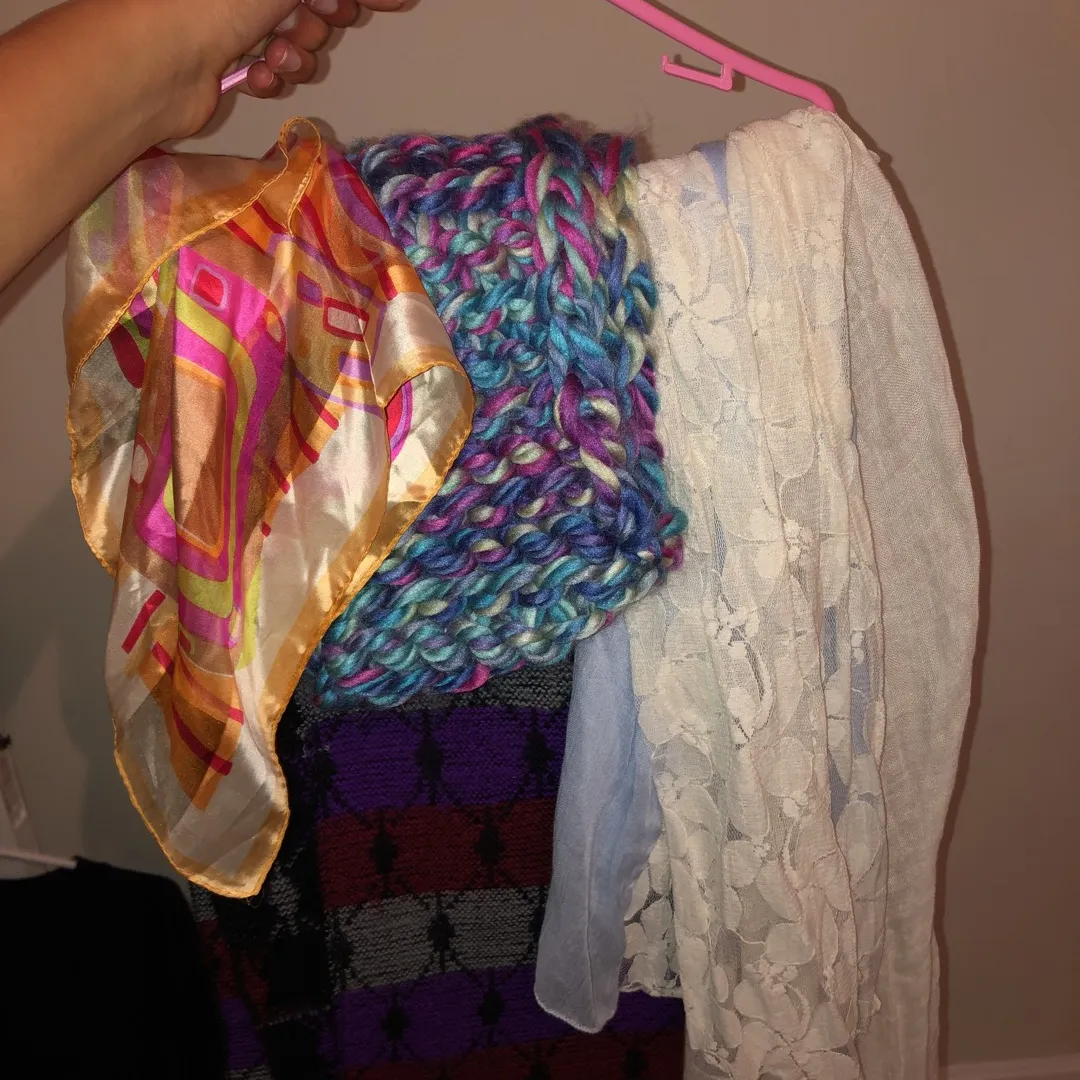 4 Different Scarves photo 1