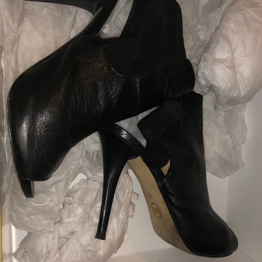 Michael Kors Shoes Size 8 photo 5