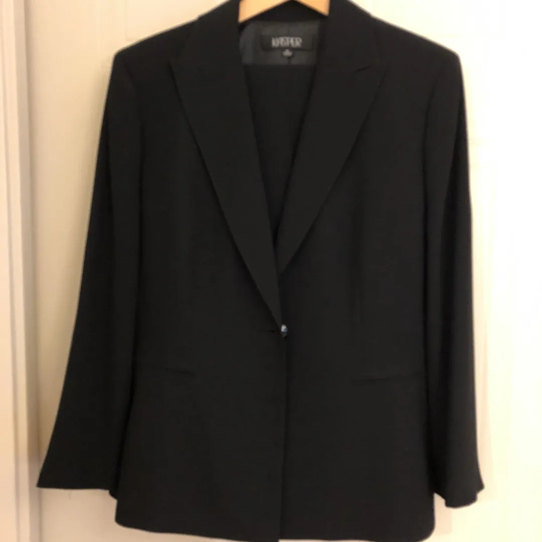 Black Suit Size 16 photo 1