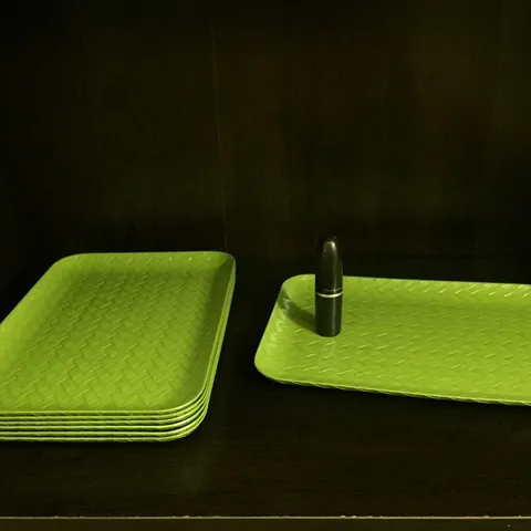 Green Trays photo 1
