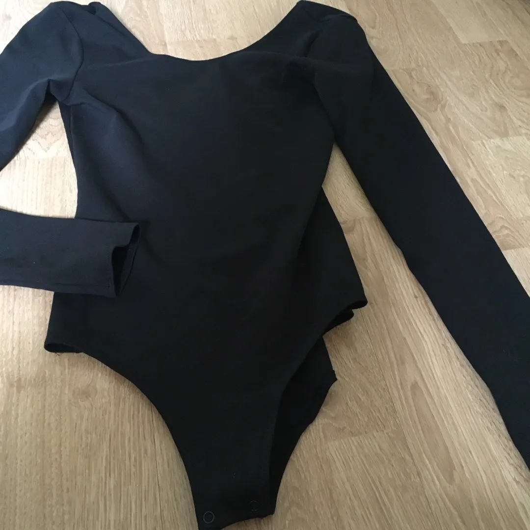 Wilfred Free Aritzia Black Bodysuit With Scoop At The Back photo 1