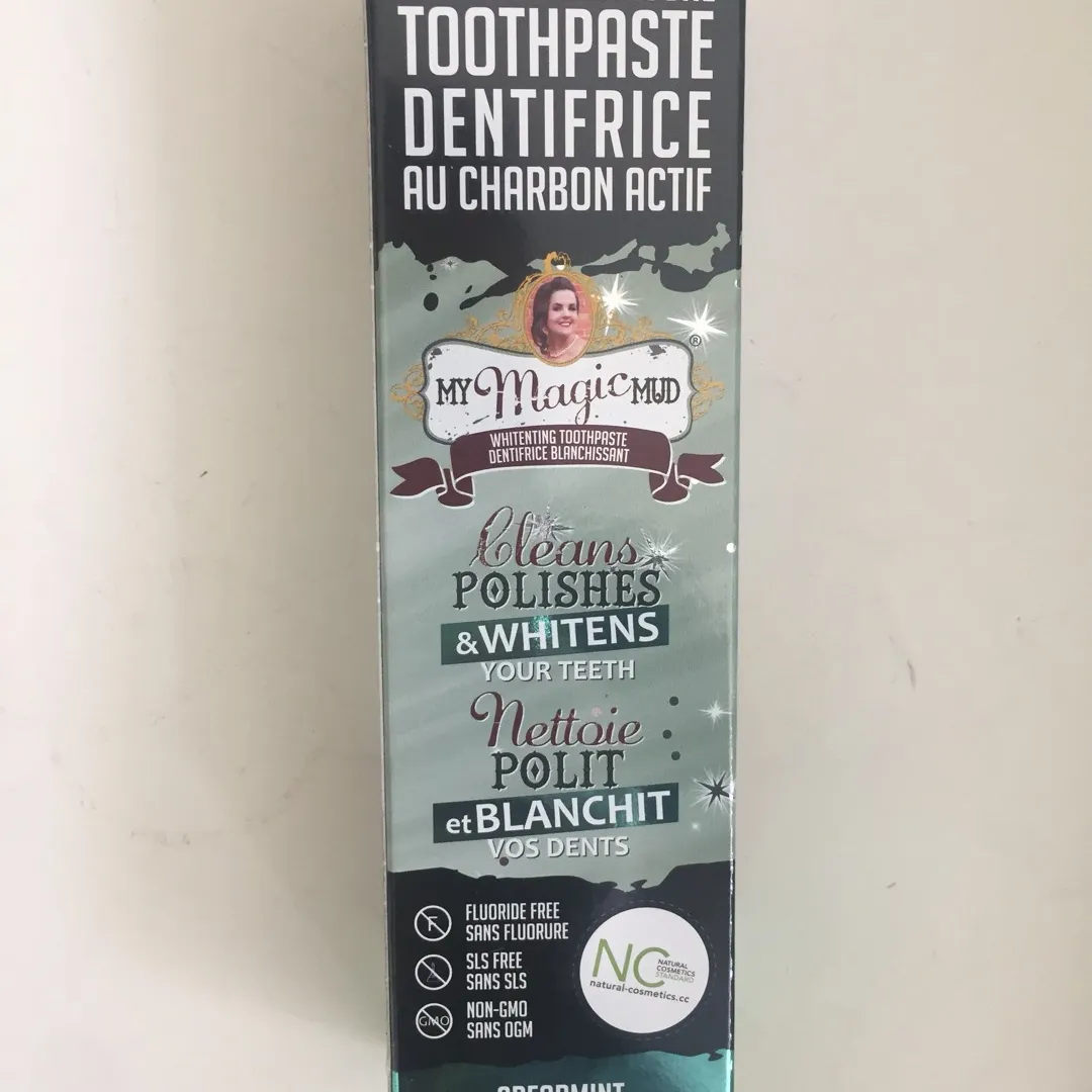 Charcoal Toothpaste. Whitens Your Teeth! Fluoride Free, Non G... photo 1