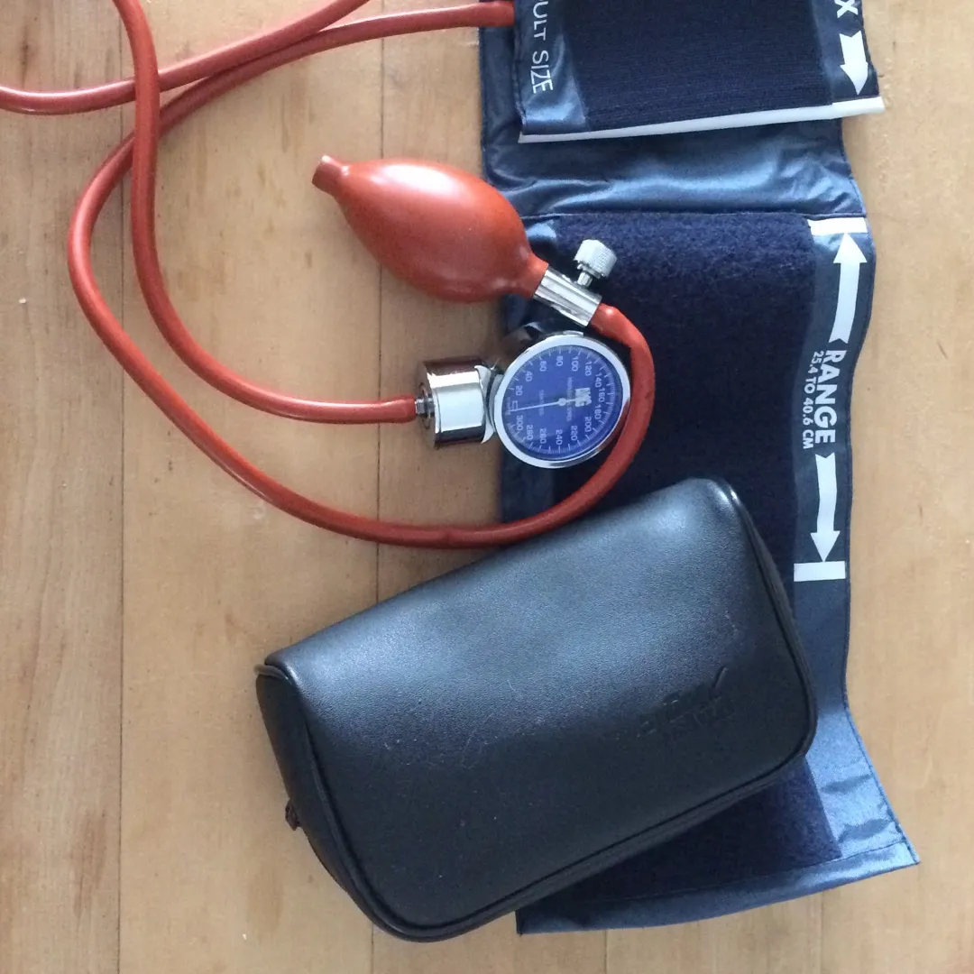 Physio logic sphygmomanometer (blood pressure) photo 1