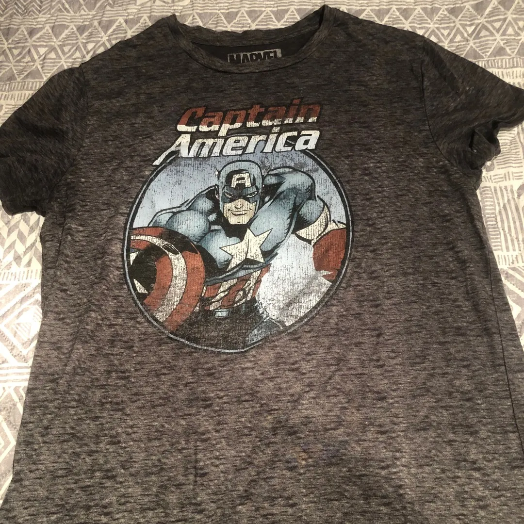 Marvel Captain America T-shirt photo 1