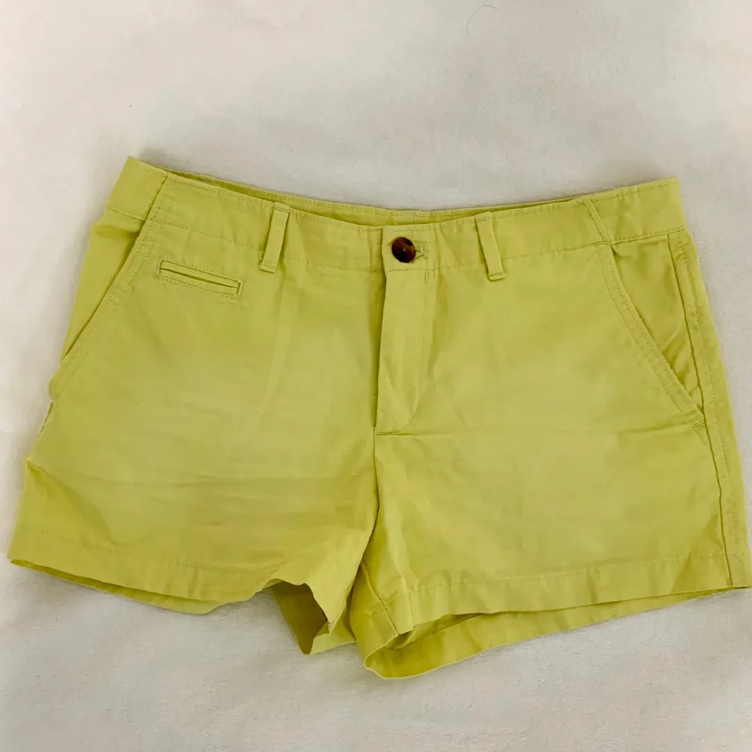 Gap yellow shorts photo 1