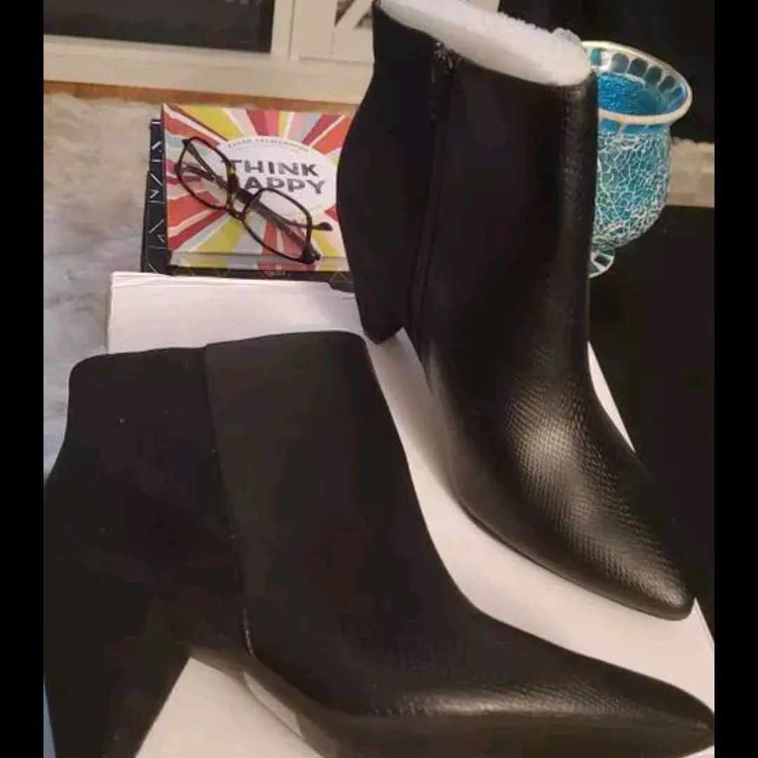 NEW BOOTS photo 1