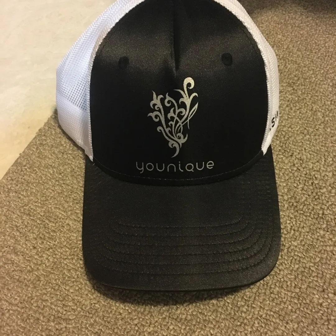 Younique Hat photo 1