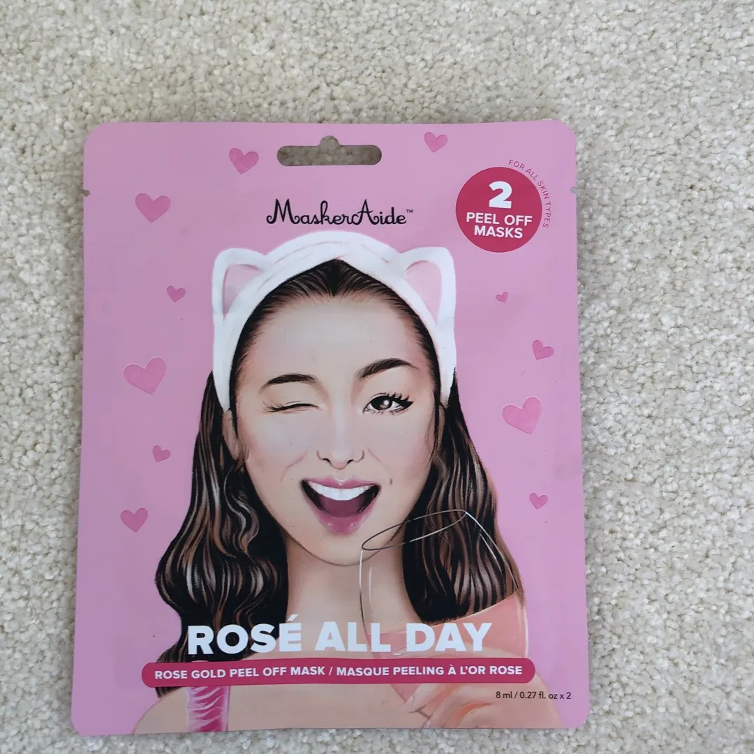Unopened Rose All Day Facial Mask photo 1