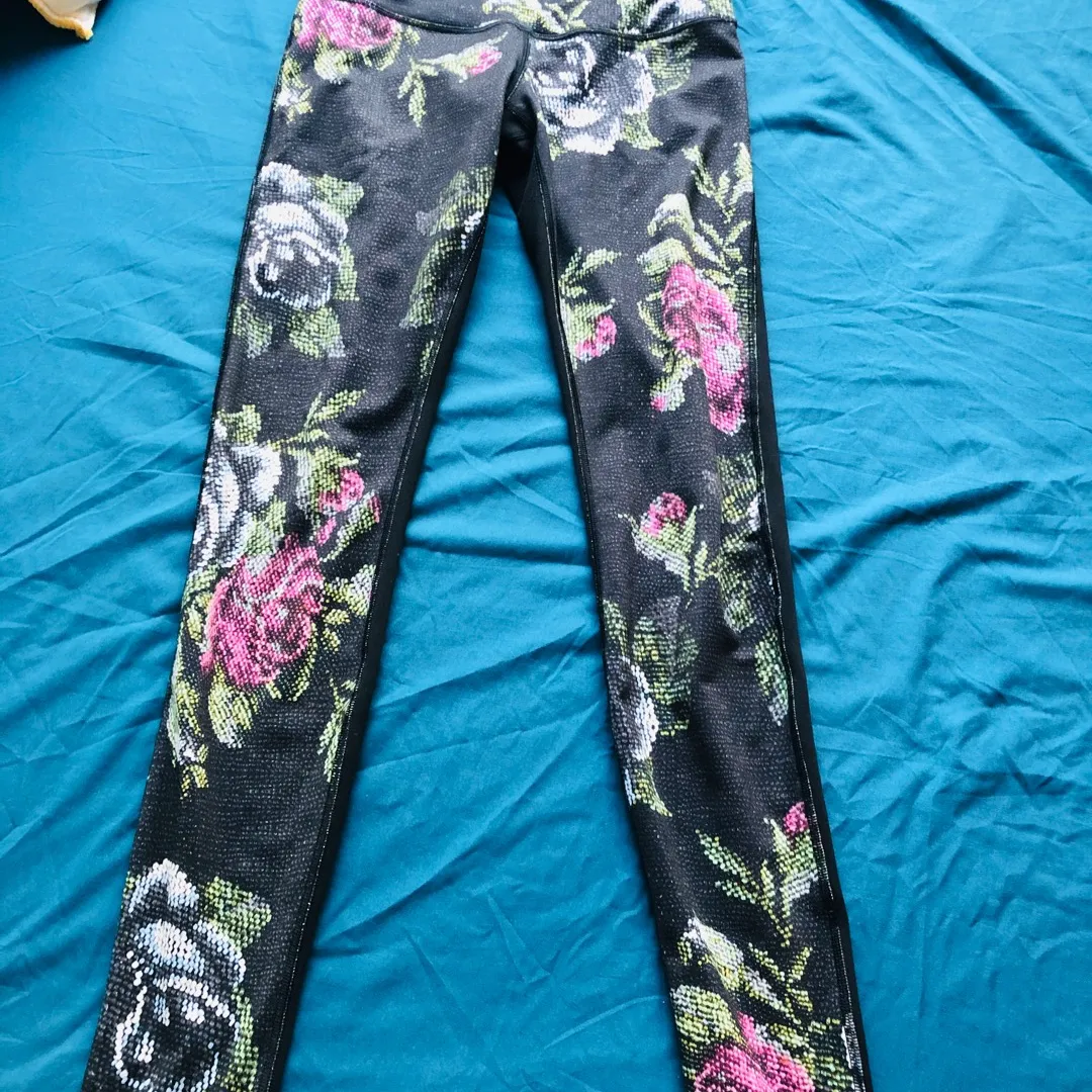 Lululemon Yoga Pants (6/8 Size) photo 1