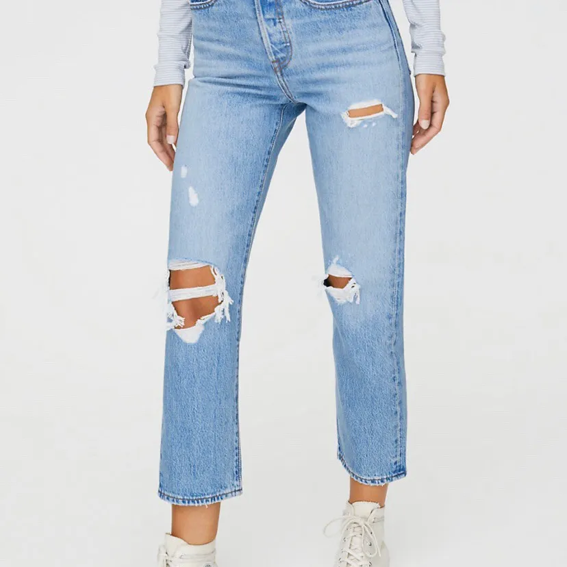 BNWT Levi’s Wedgie Straight Crop Jeans 28 photo 1
