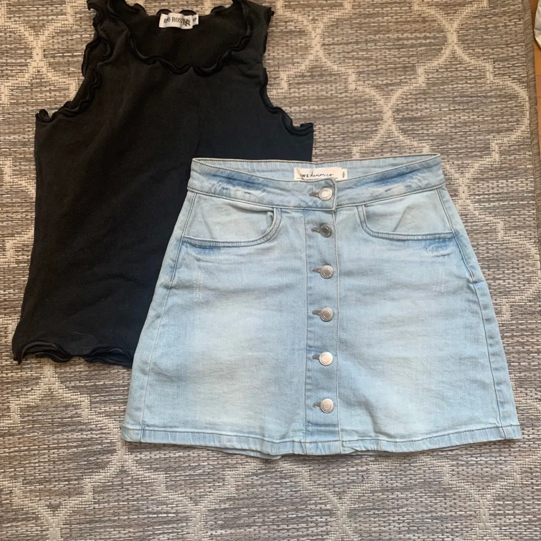 Outfit size small photo 1