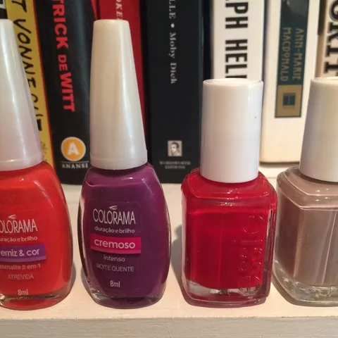 4 Nail polishes - Essie & Colorama (from Argentina) photo 1