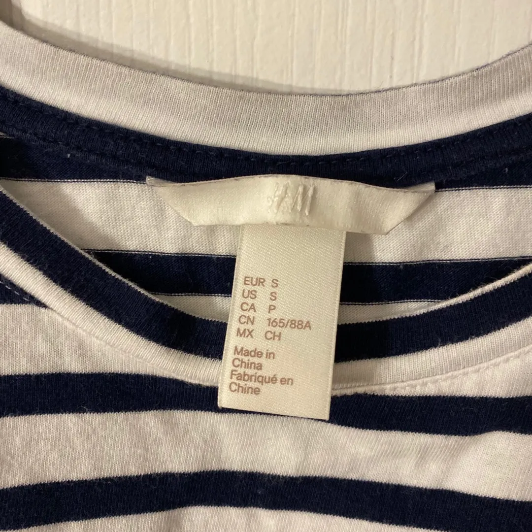 Striped H&M Tshirt photo 3