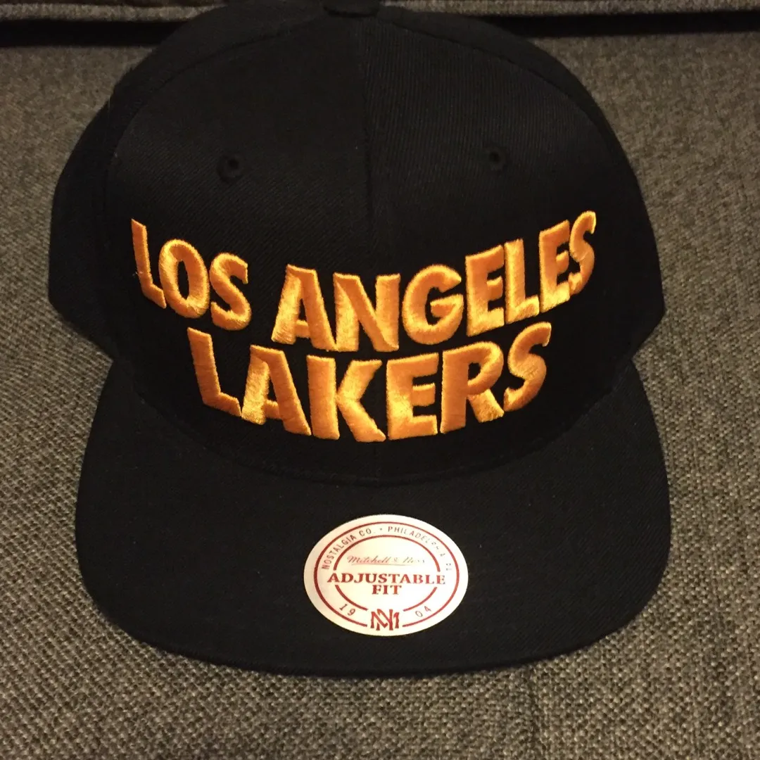 BNWT Mitchell & Ness Los Angeles Lakers Hat/Cap! photo 1
