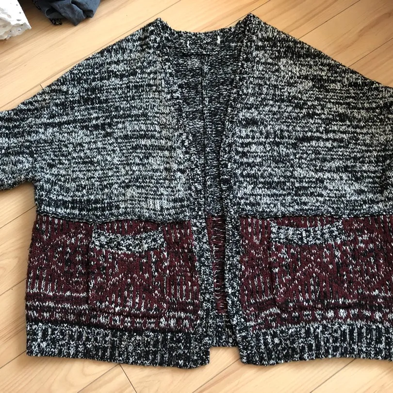 Oversized H&M Knit Sweater photo 1