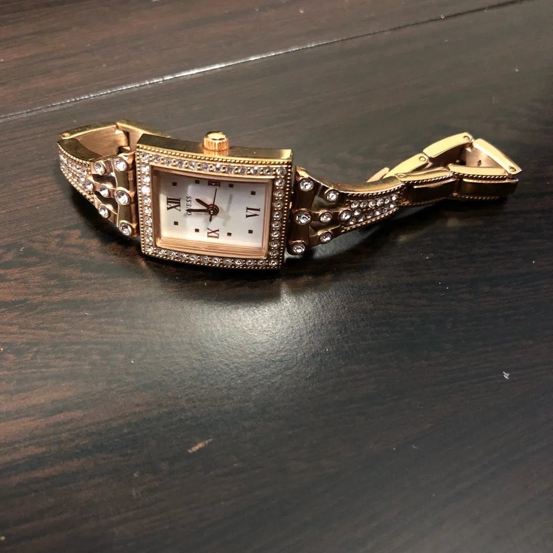 Guess Rose Gold Watch photo 1