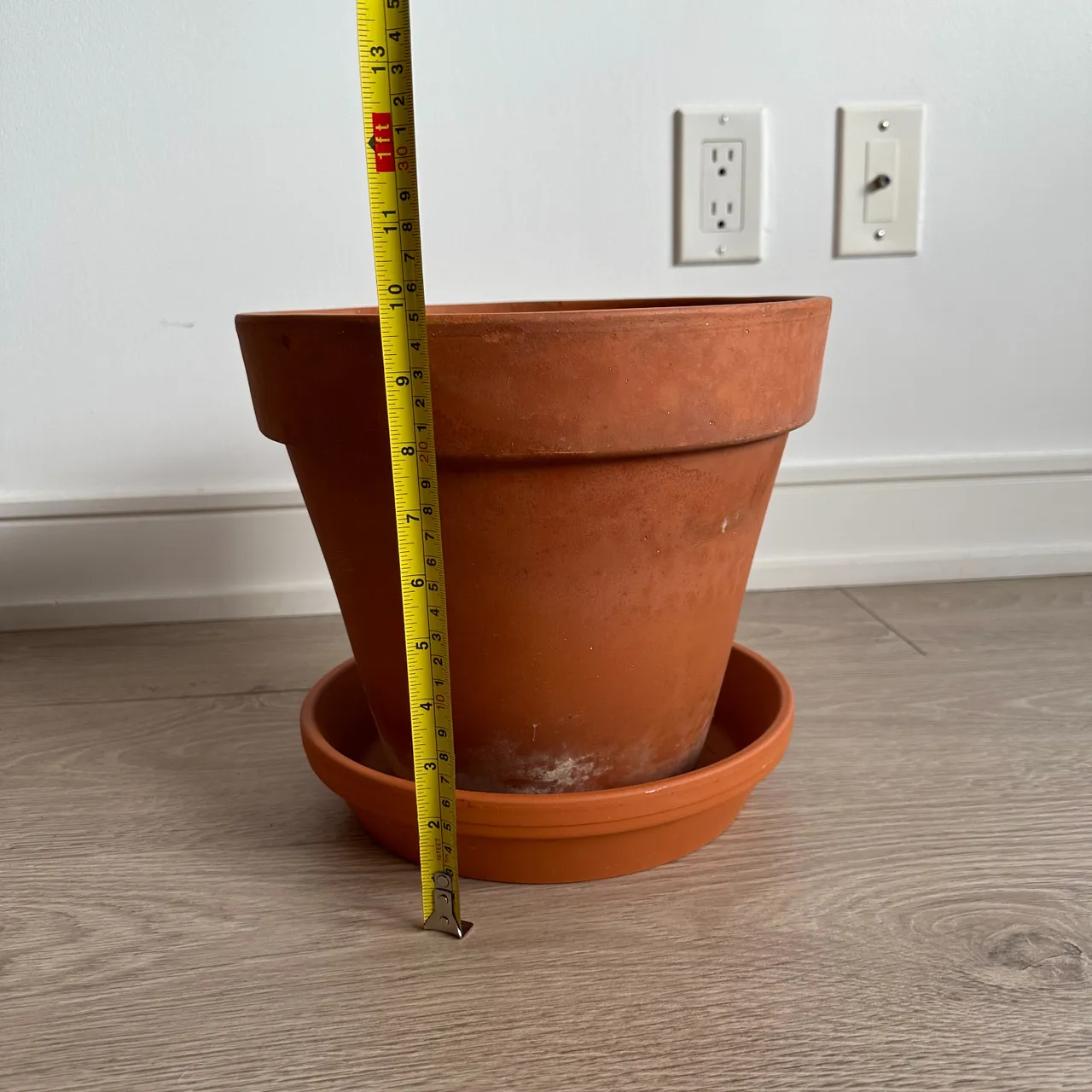 Giant Terracotta Pot and Saucer photo 1