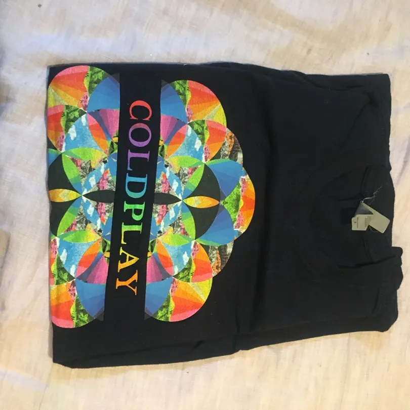 Coldplay Concert Shirt photo 1