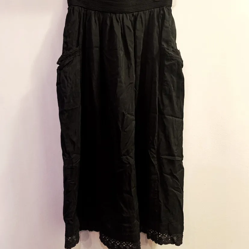 BNWT wilfred silk skirt (size 2) photo 3
