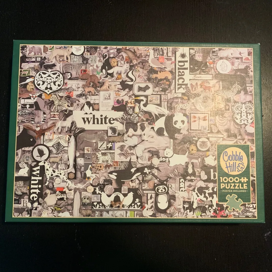 1000 Piece Black & White Animals Collage Puzzle photo 1