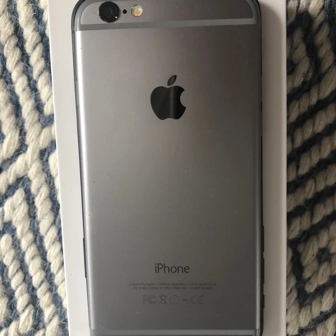Silver iPhone 6 64GB photo 1