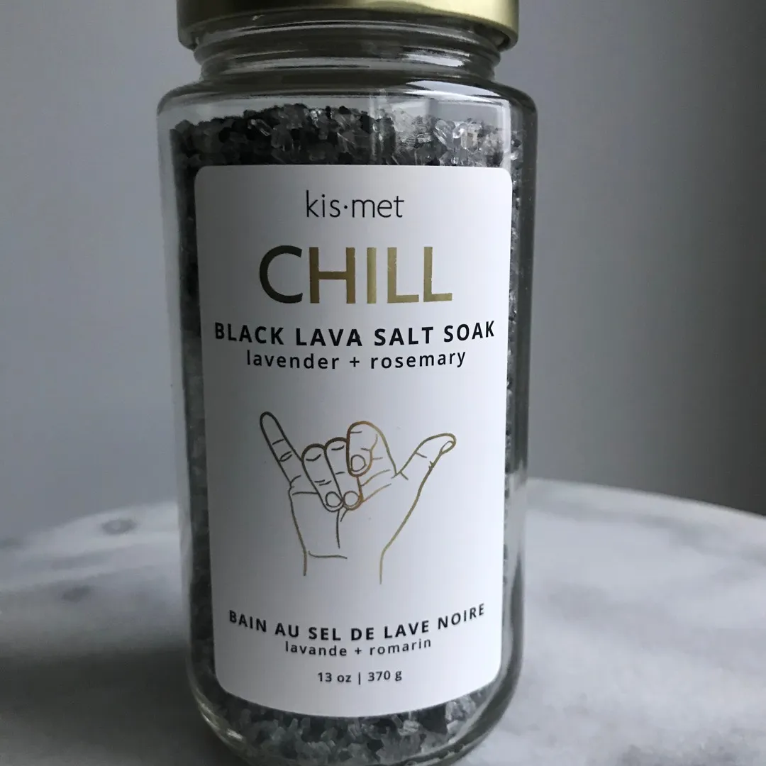 Black Lava Salt Soak photo 1
