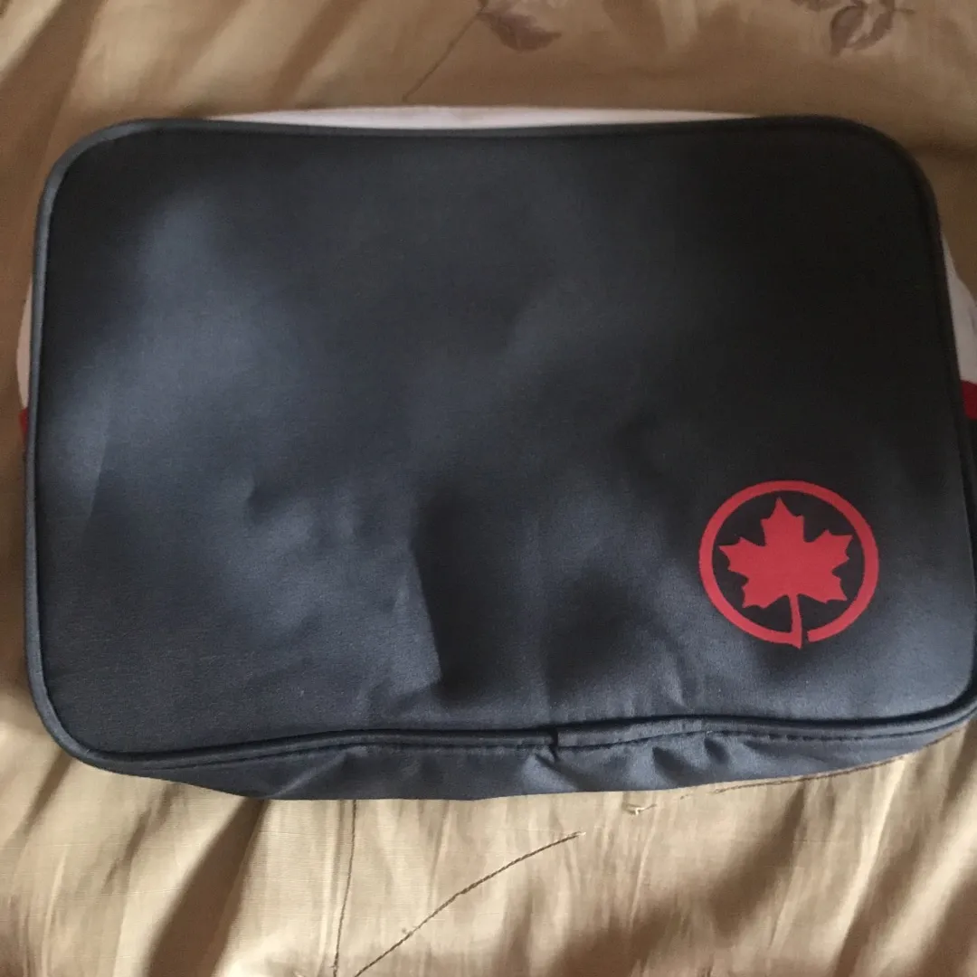 Air Canada Travel Accessory Kit photo 3