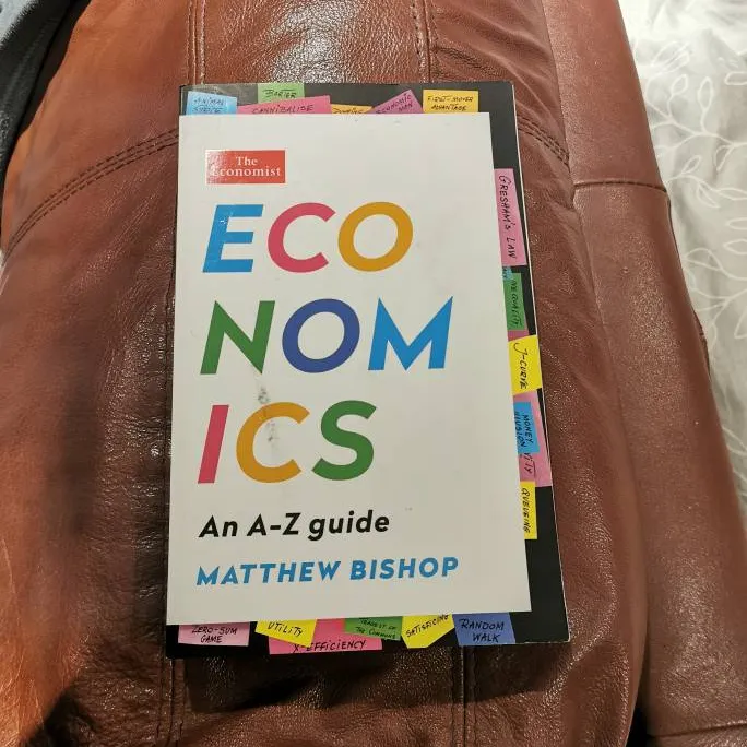 Economics An A-Z Guide Book photo 1