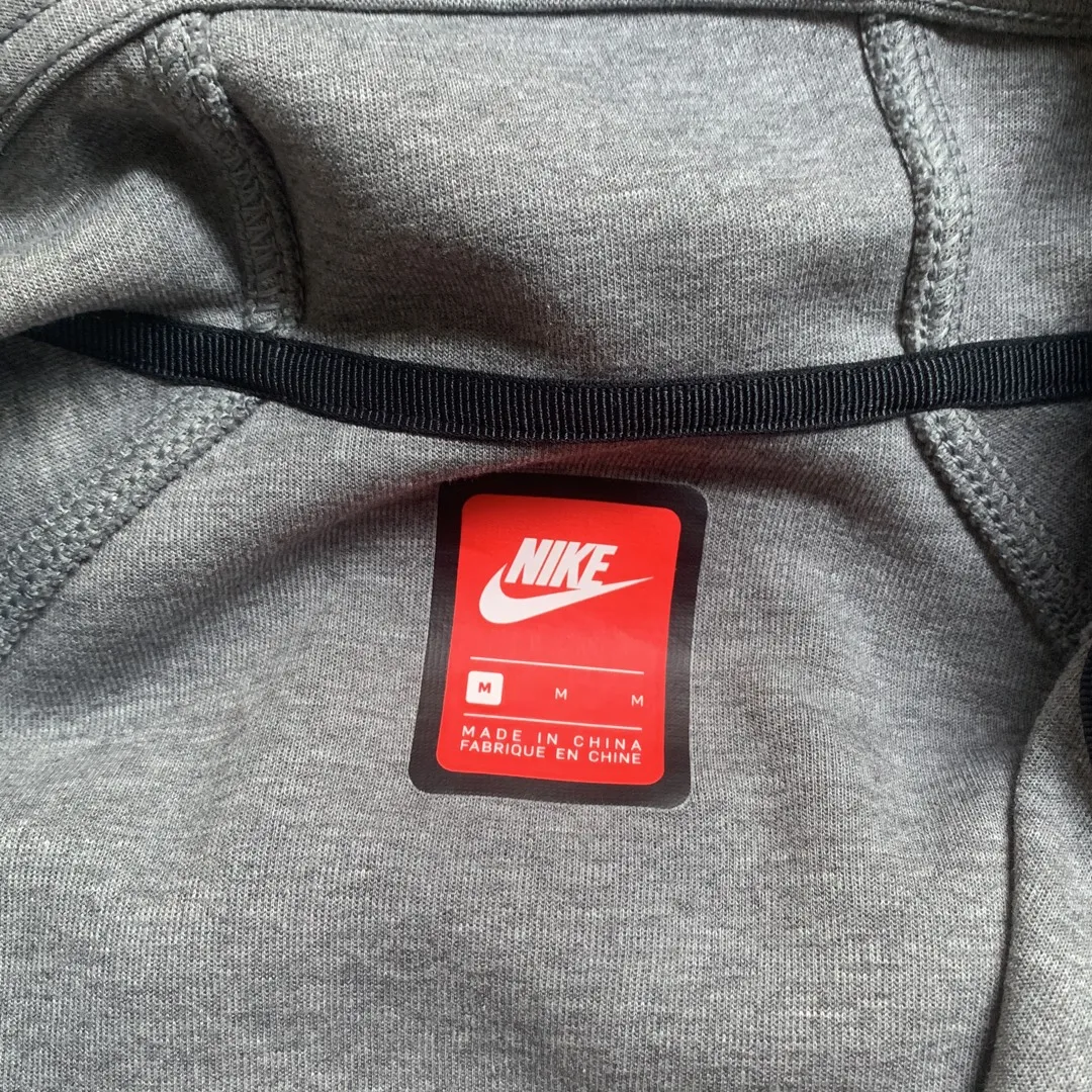 Nike Zip-up photo 3