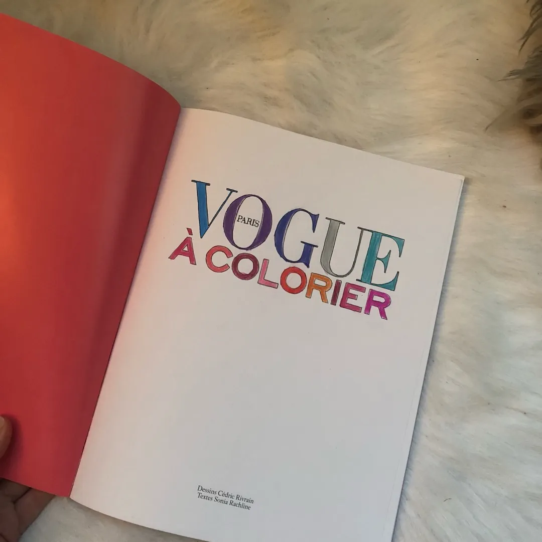 Vogue Paris Adult Colouring Book photo 5