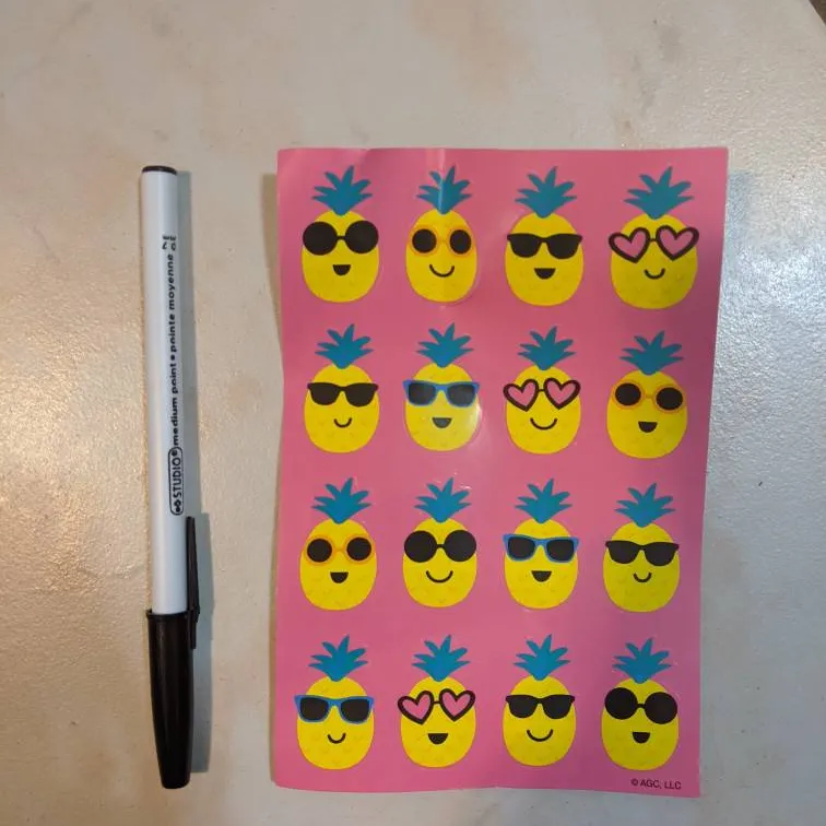 Free Pineapple Stickers photo 1