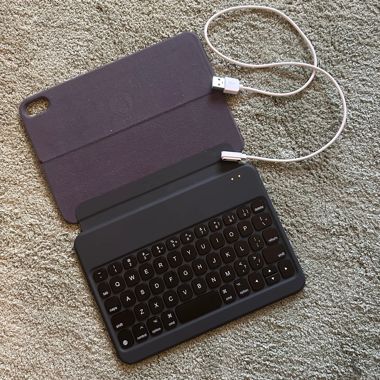iPad mini 6 Bluetooth keyboard case photo 1
